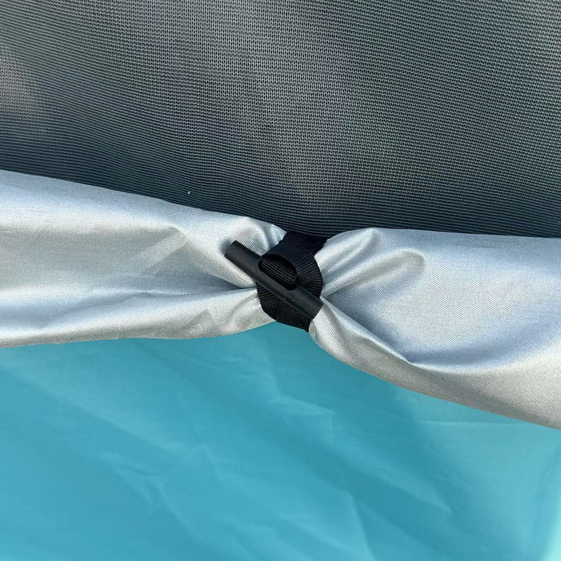 Tienda de campaña al aire libre con cama para camioneta