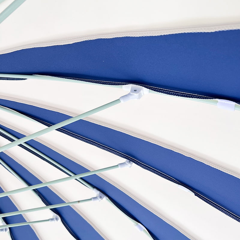 Paraguas pagoda de patchwork azul y blanco de 2,5 m