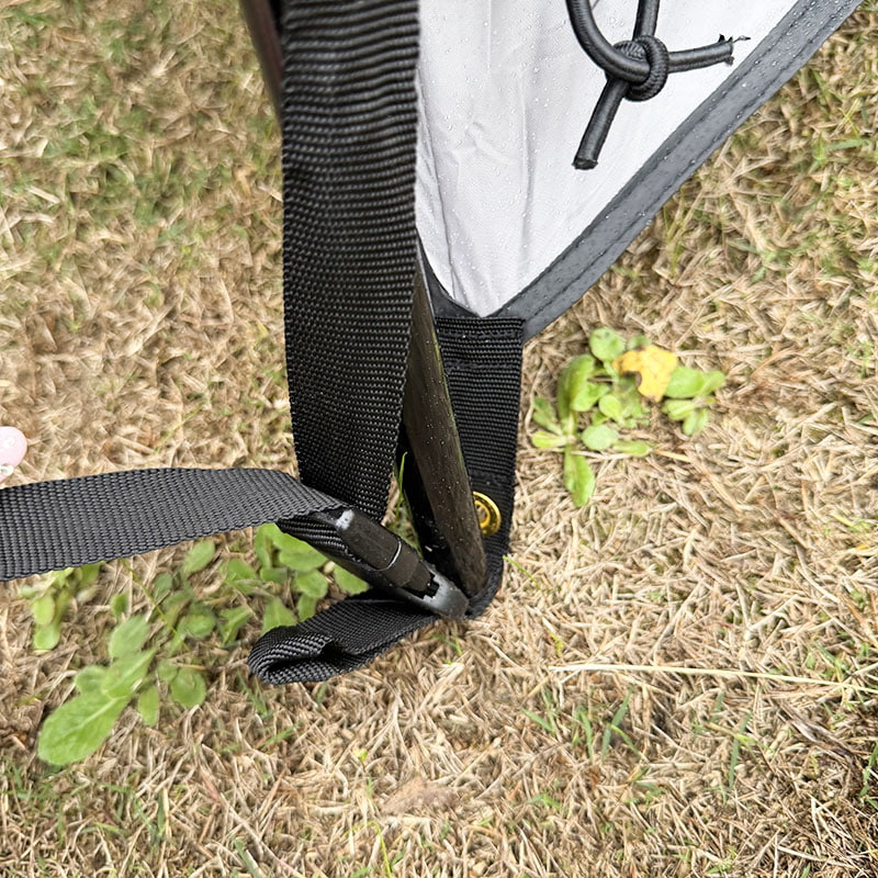 Tienda de campaña de doble capa para acampar al aire libre que se conecta a la parte trasera de un vehículo