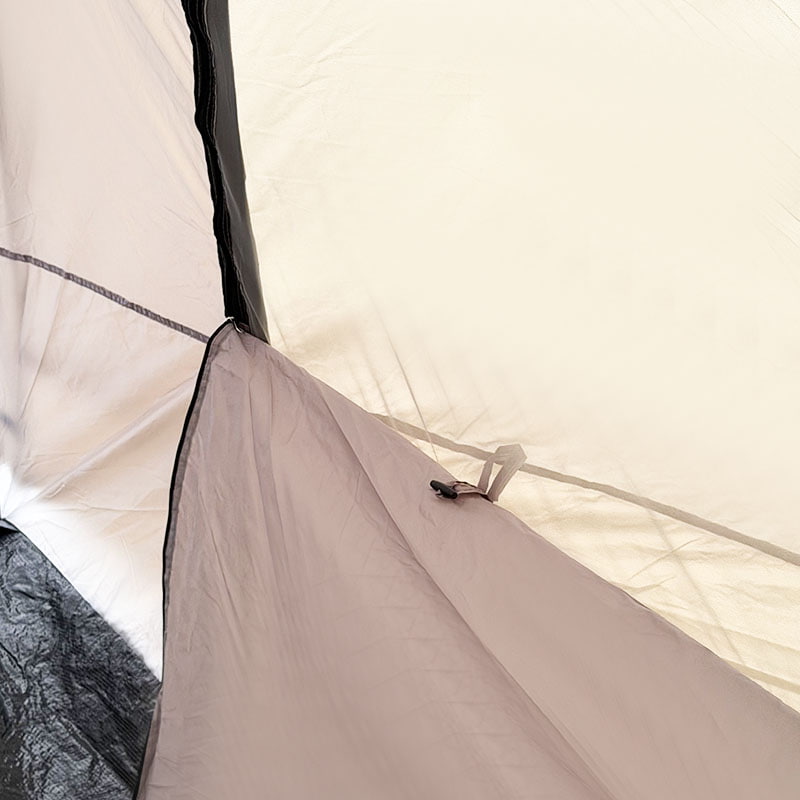 Tienda de campaña de doble capa para acampar al aire libre que se conecta a la parte trasera de un vehículo