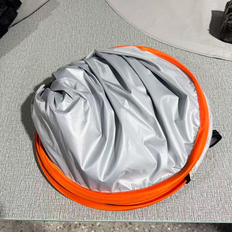 Tienda de almacenamiento a prueba de lluvia con rociador portátil emergente