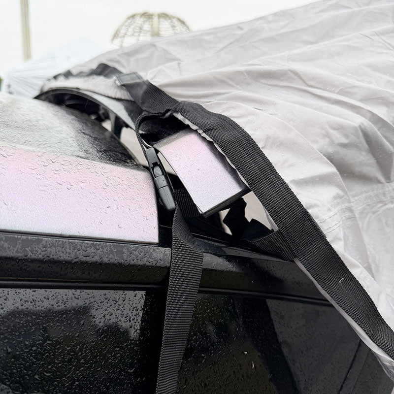 Tienda de campaña de doble capa para acampar al aire libre que se conecta a la parte trasera de un vehículo